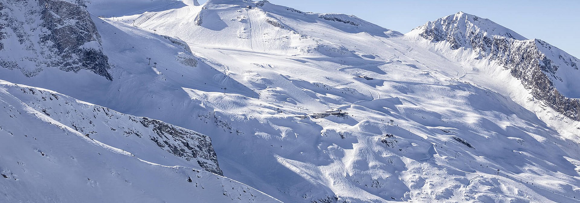 Blick auf den Hintertuxer Gletscher Blick auf den Hintertuxer Gletscher