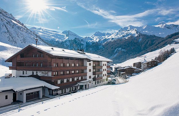 Hotel Alpenhof im Winter