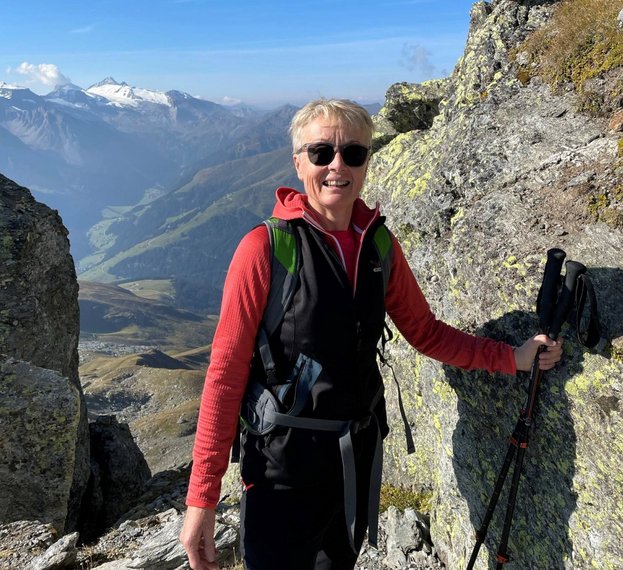 Gabi Dengg sen. beim Wandern im Zillertal